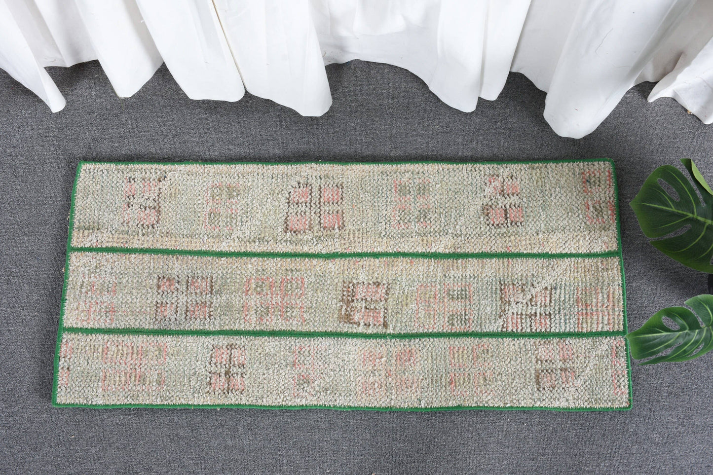 Handmade Beige Geometric Rug, 1.4x3.2 Ft Area Rug